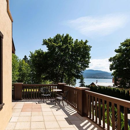 Naramata Inn Exteriör bild